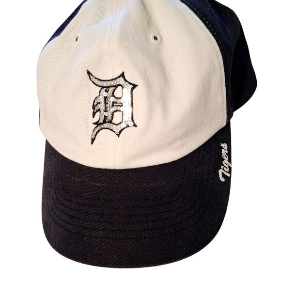 Detroit Tigers MLB Fitted Cap With Embroidered Logo Outdoor Bedazzled Family Fun - Picture 1 of 9